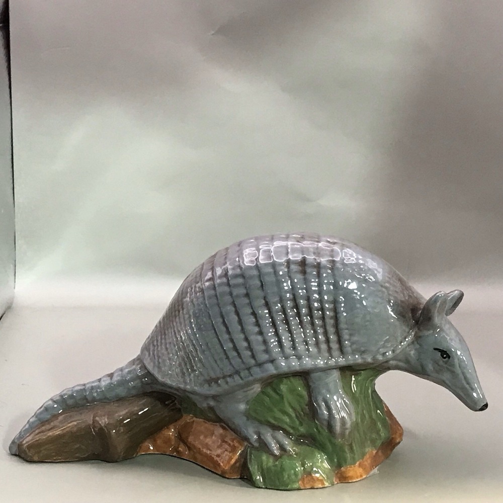 Ceramic Armadillo Figurine 9"‎ X 4" Hollow Fun Unique Critter
